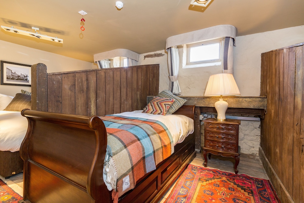 Superior Triple Room (The Stables) photo 2