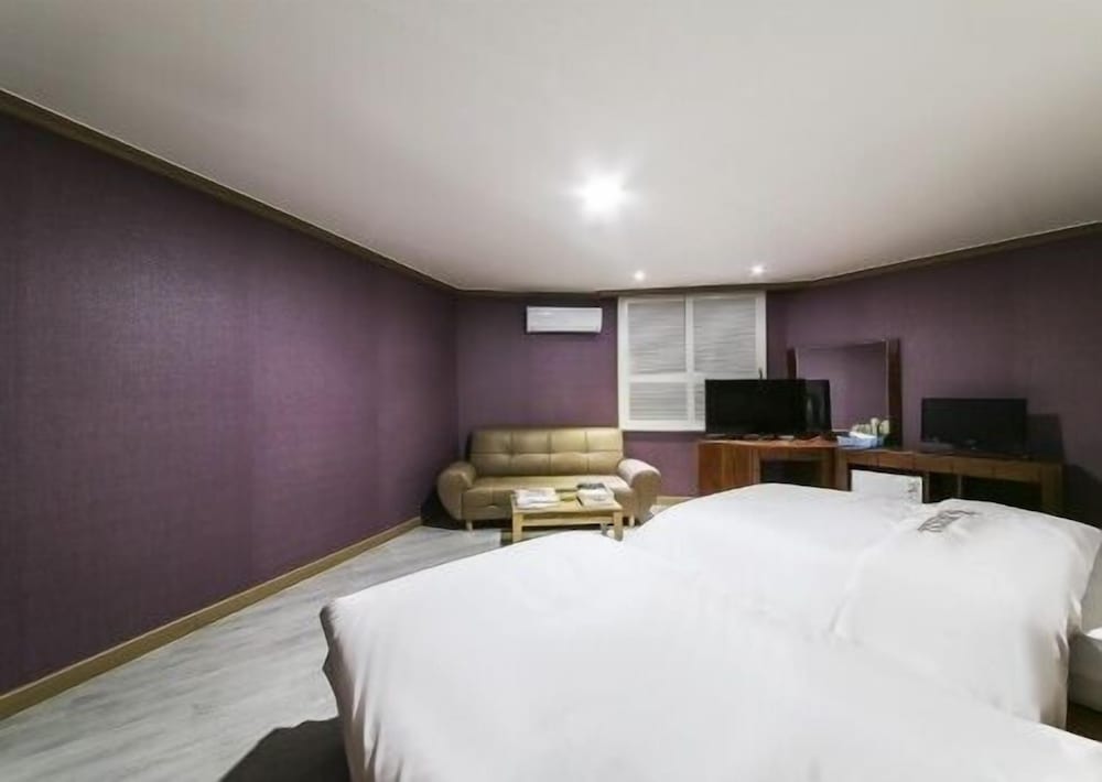 Semi-Deluxe Room photo 2