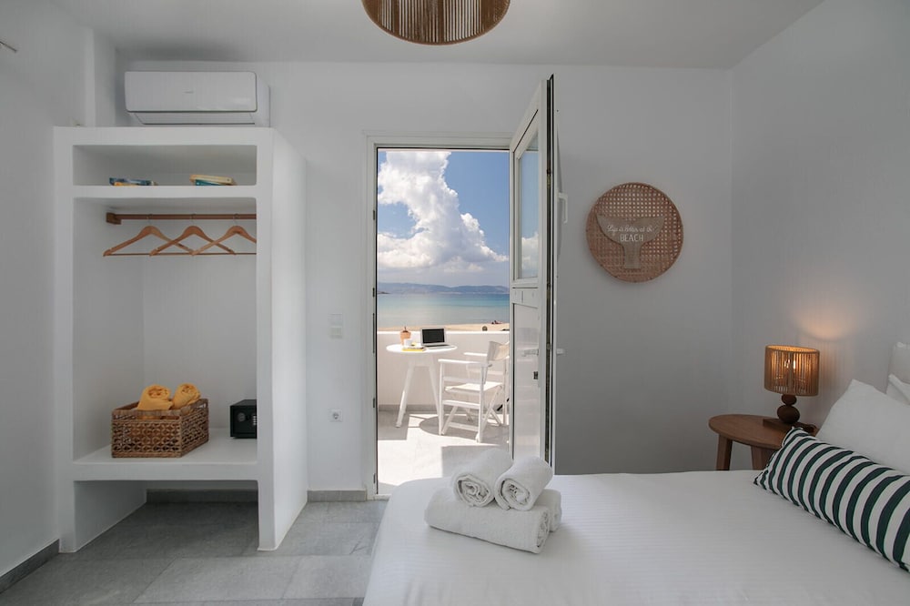 Standard Double Room, Sea View - Photo 2