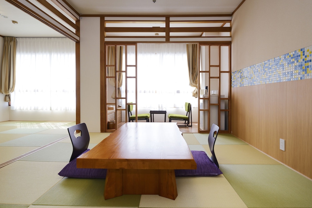 [Comfort Floor Seiryu no Mori] Japanese-Style Room (Night View Side), Non Smoking