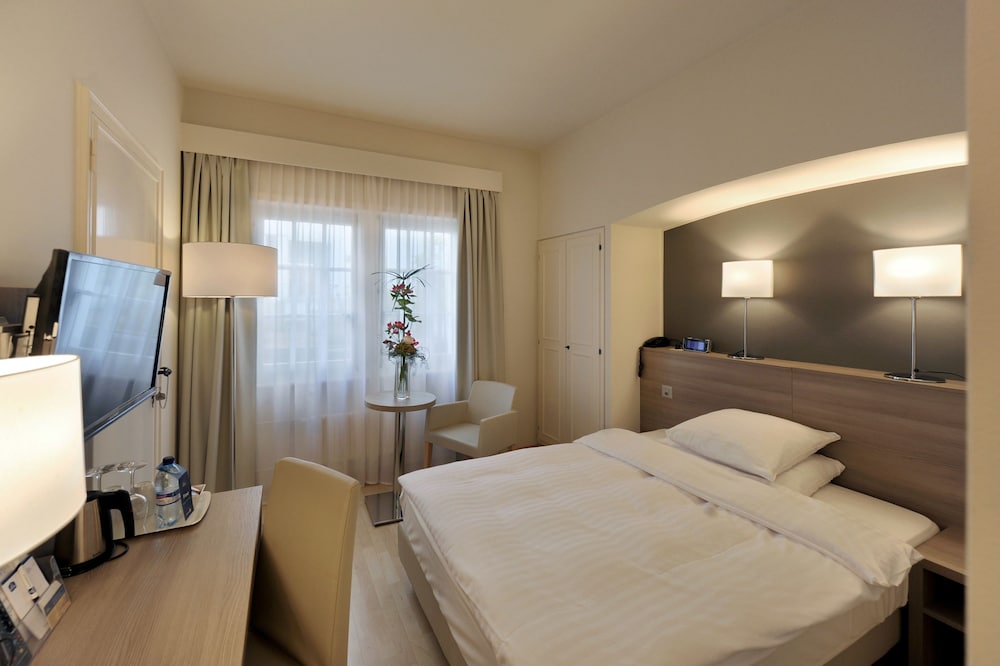 Standard Twin Room - Photo 5