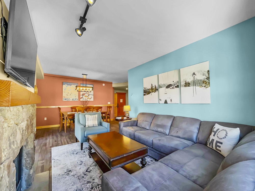 Condo, 2 Bedrooms photo 1