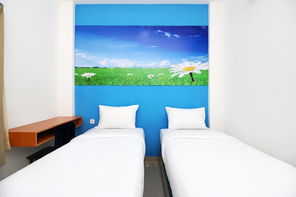 Standard Twin Room photo 2