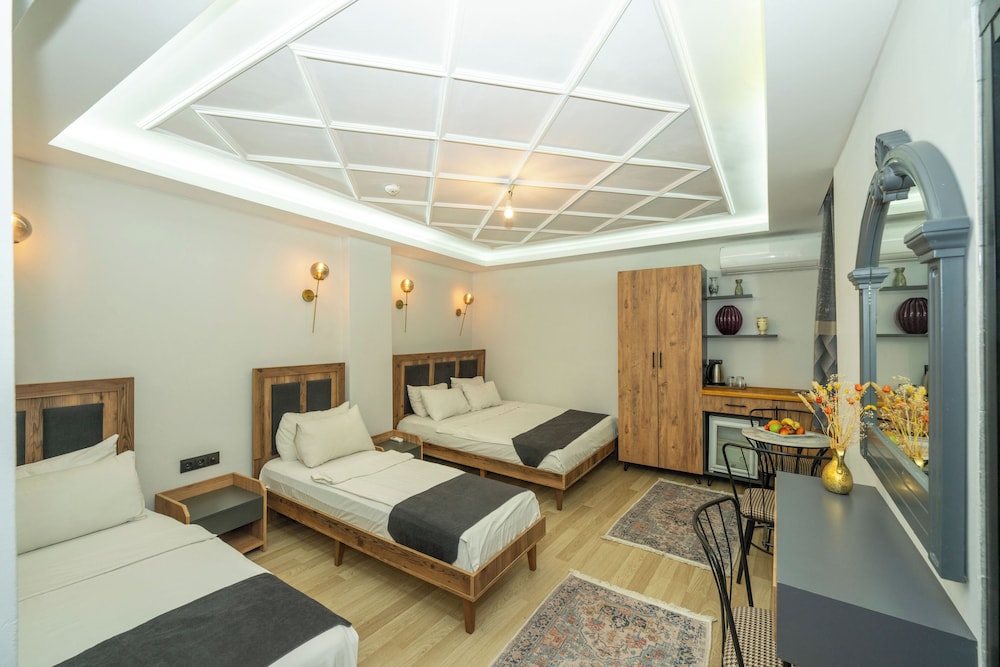 Deluxe Quadruple Room photo 1