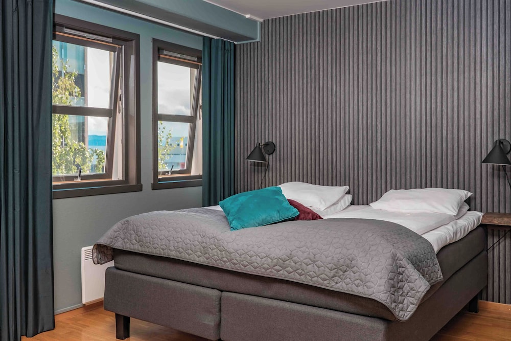 Junior Studio Suite