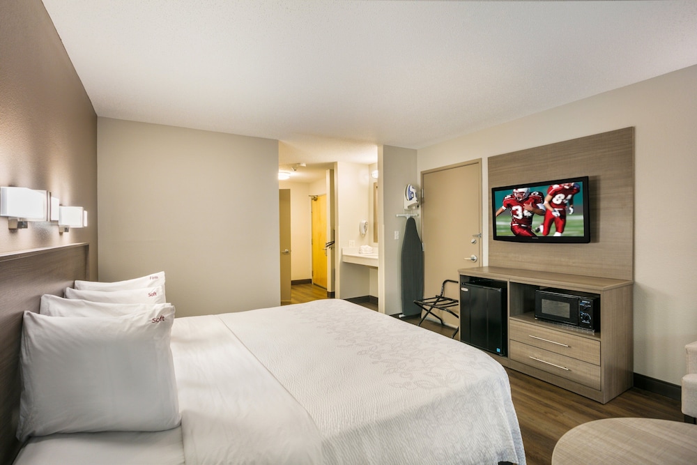 Superior Room, 1 King Bed, Accessible (Smoke Free) - Photo 2