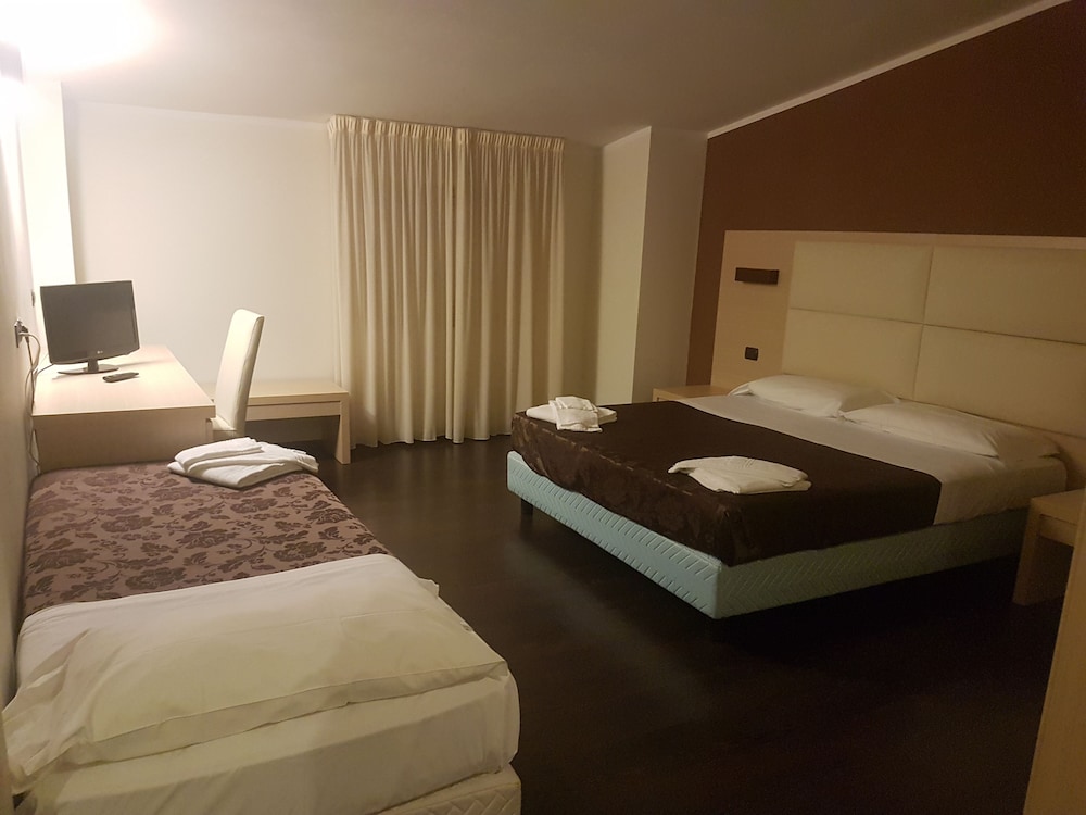 Comfort Triple Room