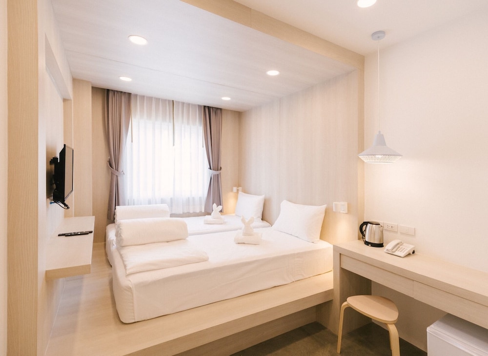 Deluxe Twin Room photo 3