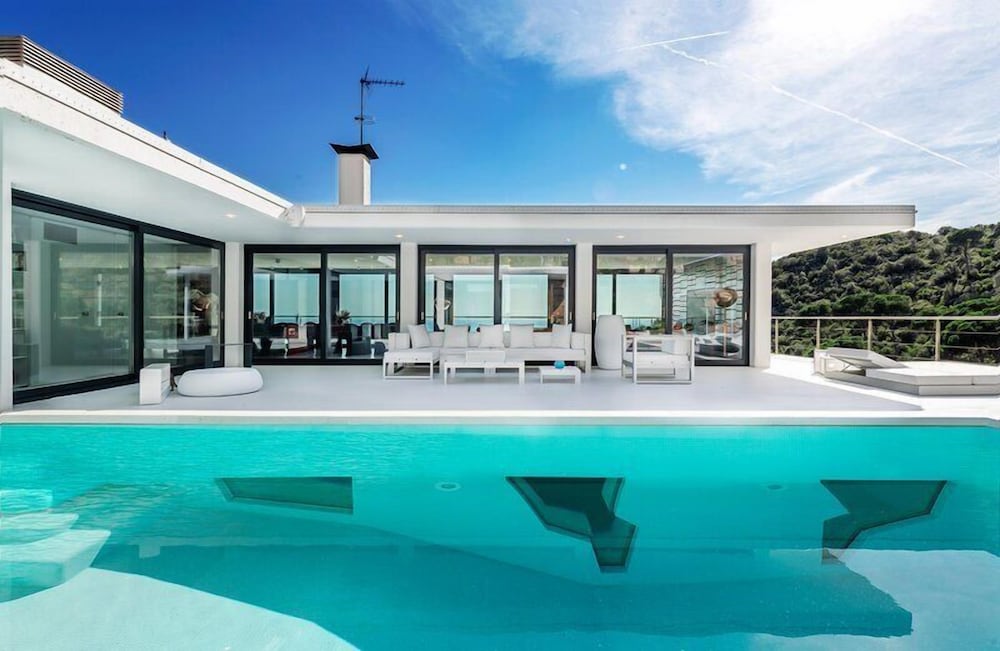 Villa, 6 Habitaciones, Piscina Privada, Vista al Jardín