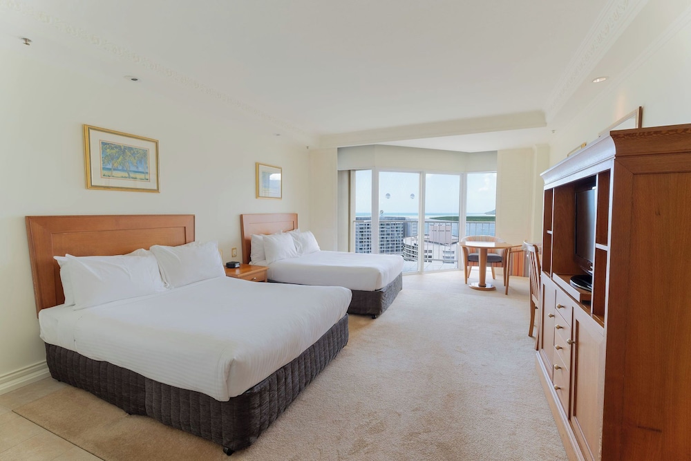Classic Twin Room, 2 Double Beds, Harbor View thumbnail 5