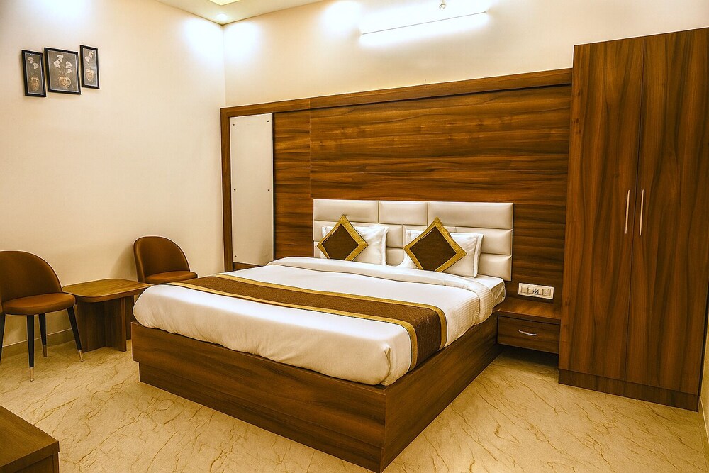Super Deluxe Room