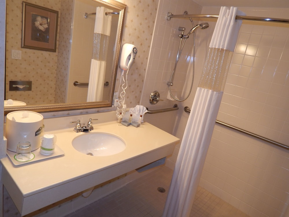 Room, Accessible, Microwave - Photo 3