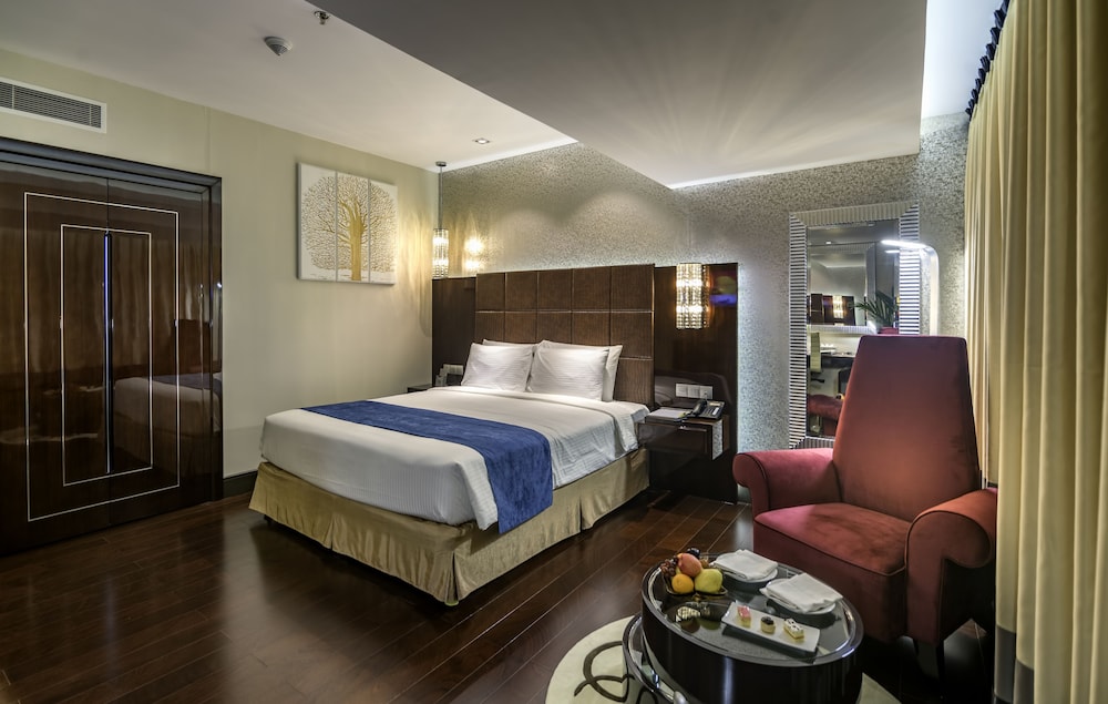 Executive Double Room, City View