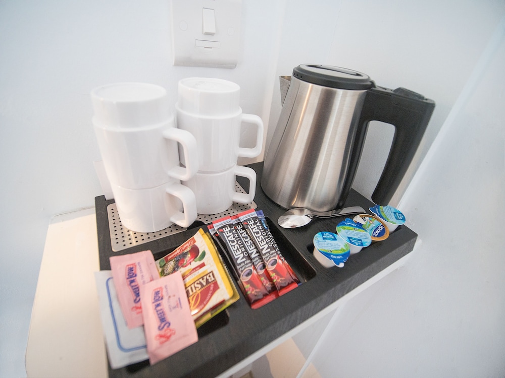 Standard Double or Twin Room, 1 Double or 2 Twin Beds, Balcony, Partial Sea View - Photo 8