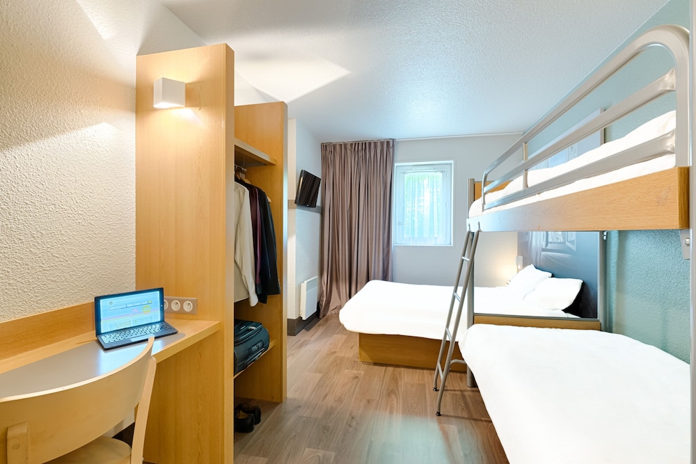 Quadruple Room - Photo 1