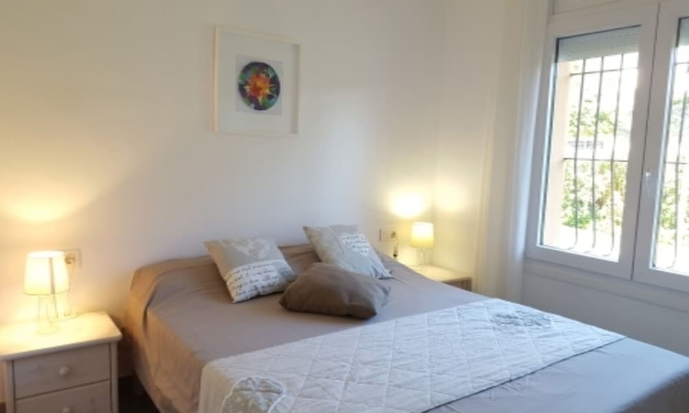 Apartamento Familiar, 2 Habitaciones, Vistas a la Piscina