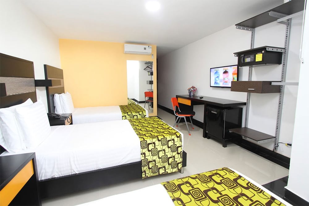 Triple Room, Multiple Beds, Non Smoking