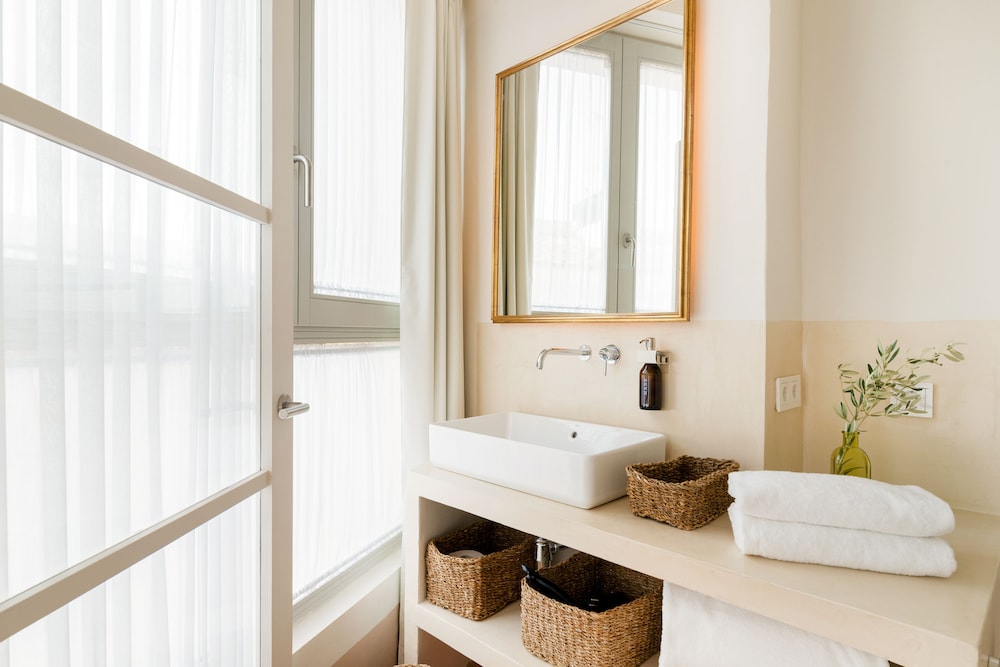 Superior Double Room - Photo 9