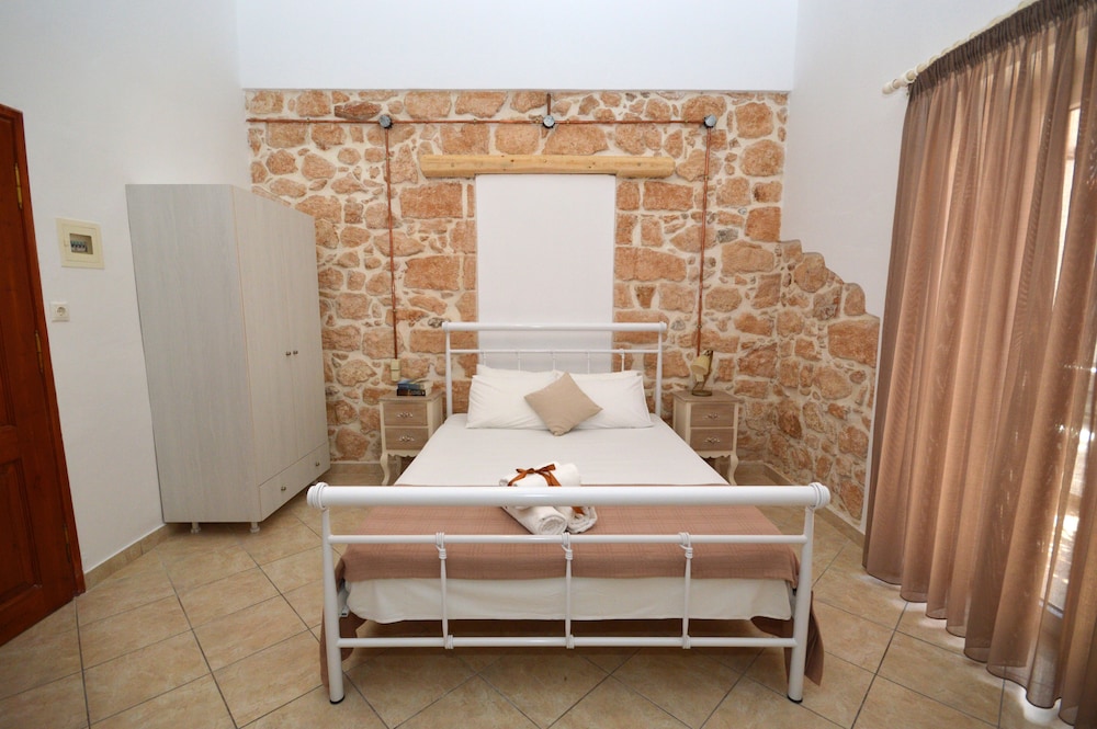 Basic Double Room, Courtyard View