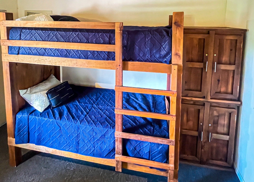 Basic Shared Dormitory, Mixed Dorm