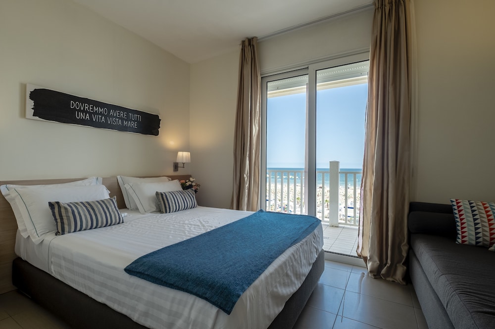 Suite, Balcony, Sea View - Photo 6
