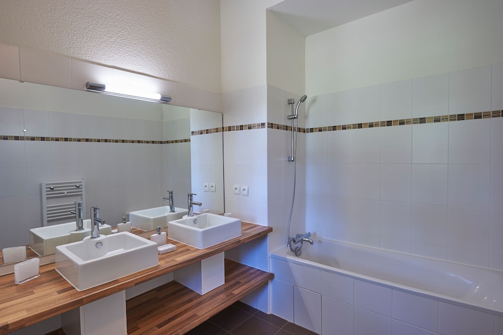 Exclusive Townhome photo 2