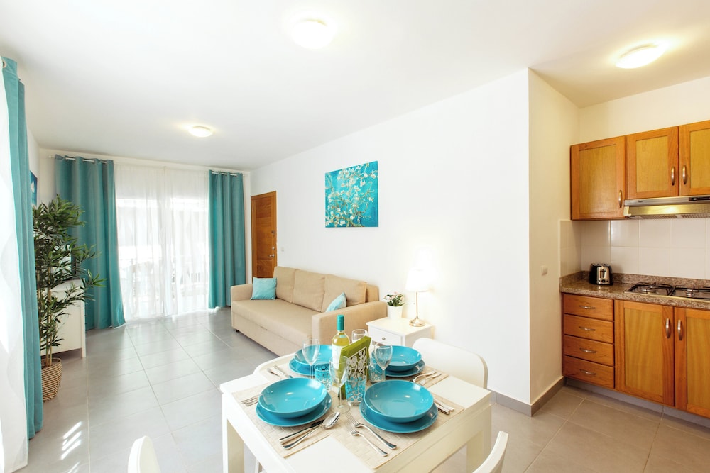 Suite, Balcony, Garden View