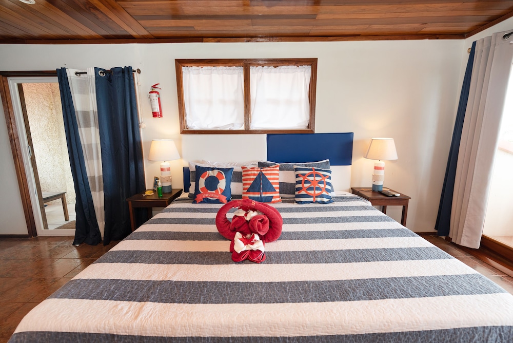 Reef Shark: Honeymoon Studio, 1 bedroom, sea view photo 2