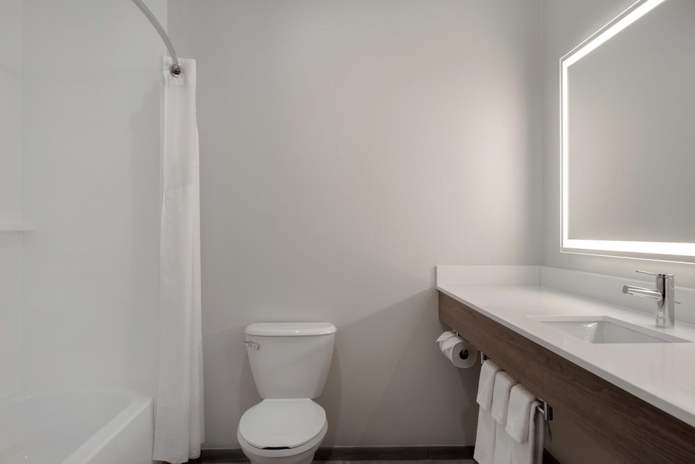 Suite, 2 Queen Beds - Photo 6