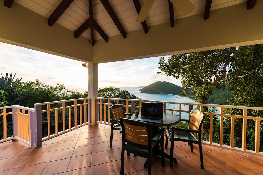 Villa, 2 Bedrooms, Ocean View (Hillside) photo 3