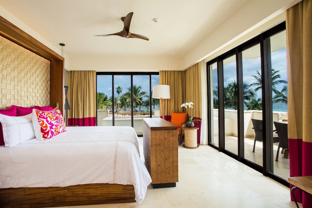 Romance Master Suite Ocean View
