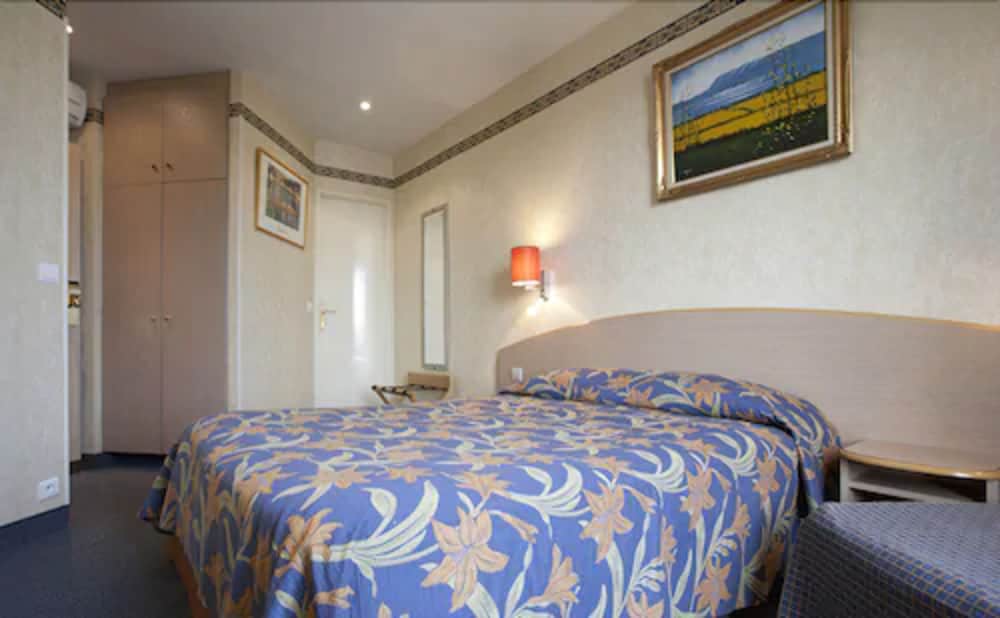 Twin Room, 1 Bedroom thumbnail 5