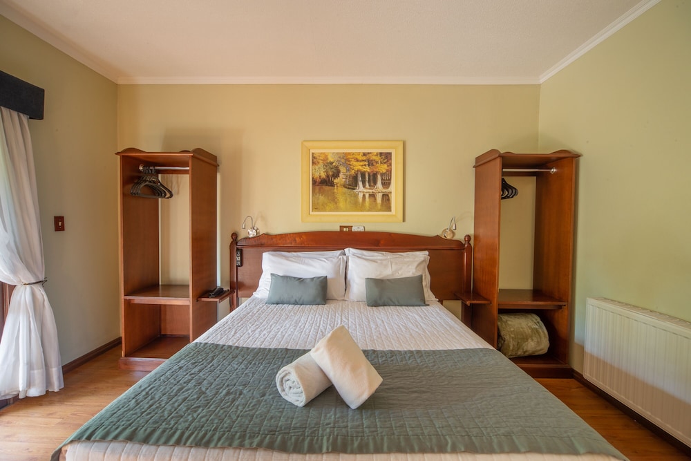 Deluxe Twin Room photo 3