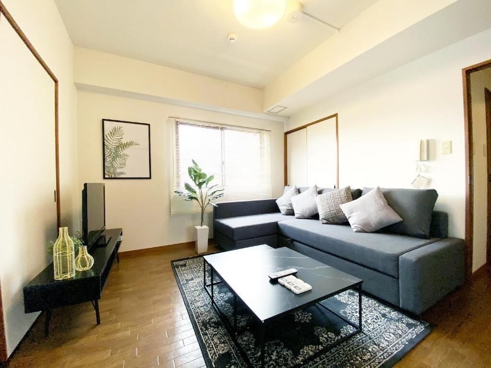 3 Bedroom Apartment with Balcony 602 photo 1