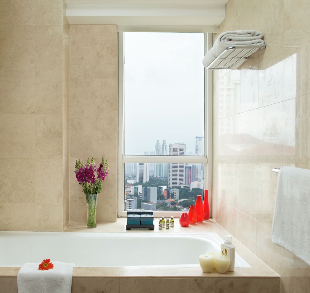 Deluxe Apartment, 3 Bedrooms - Photo 6