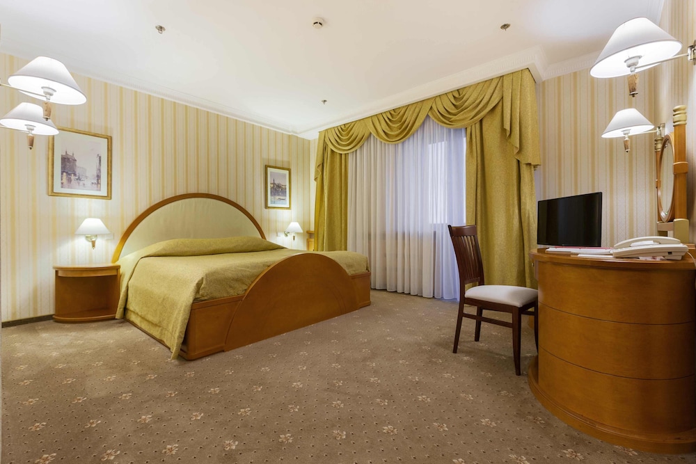 Suite photo 1