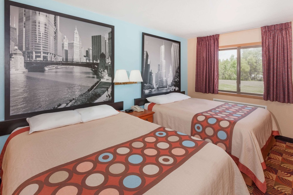 Room, 2 Queen Beds, Non Smoking - Photo 2