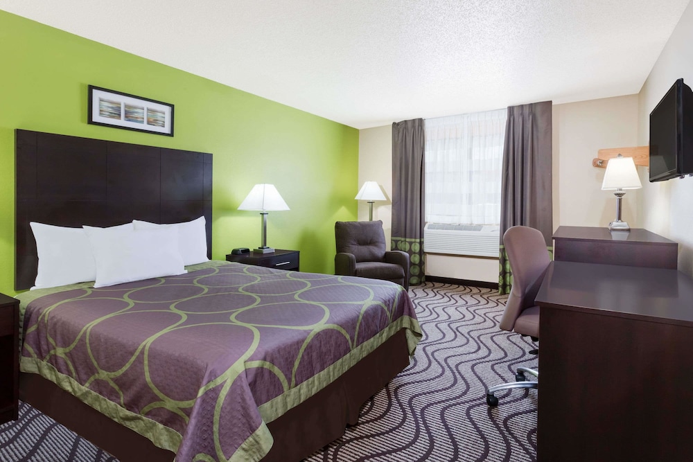 Standard Room, 1 Queen Bed - Photo 4