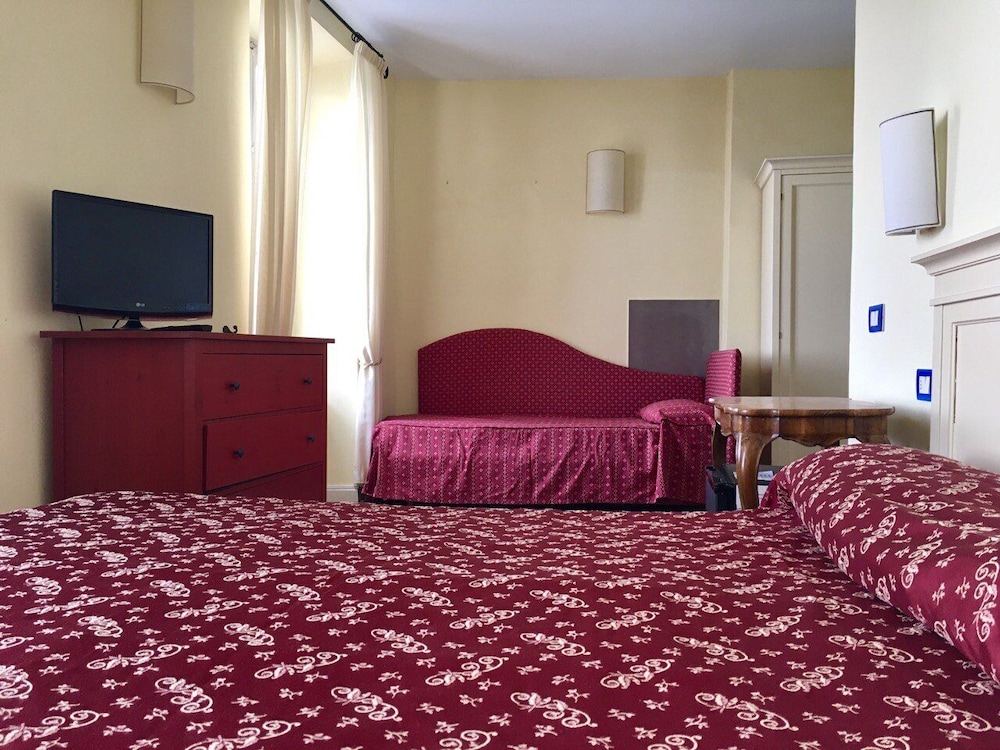 Triple Room, Lake View photo 1