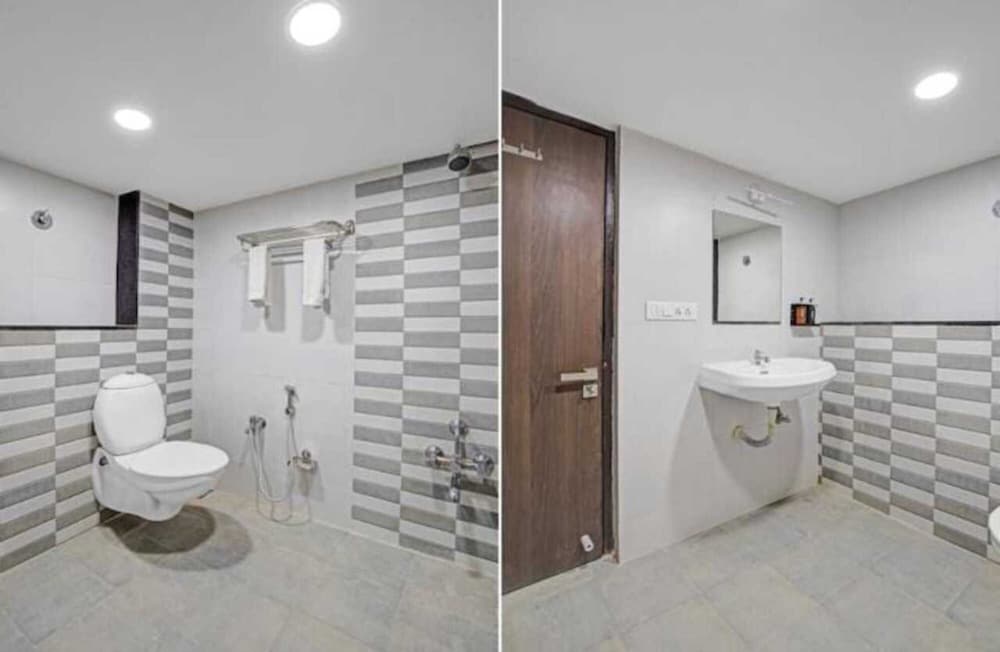Premium Single Room photo 3