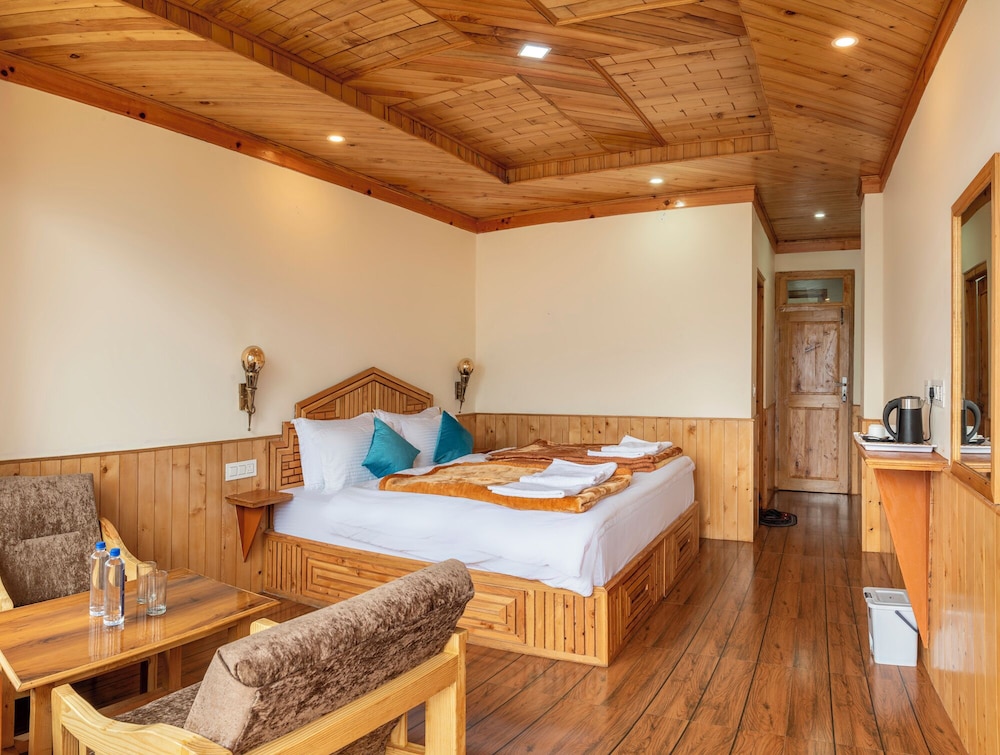 Deluxe Room, Balcony, Mountain View