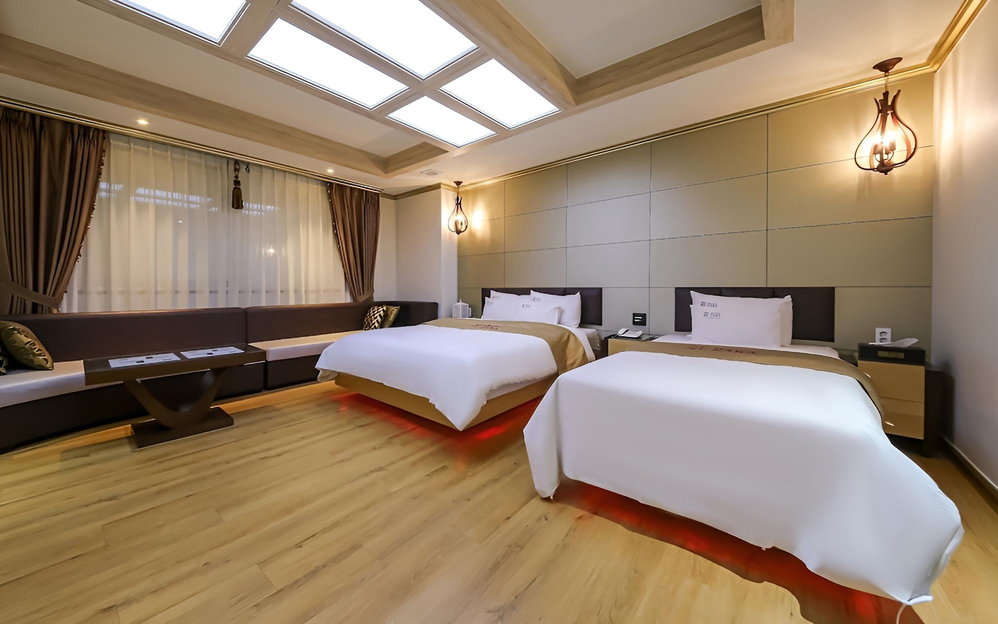 Room (VIP Twin (equipped with styler and ma) - Photo 2