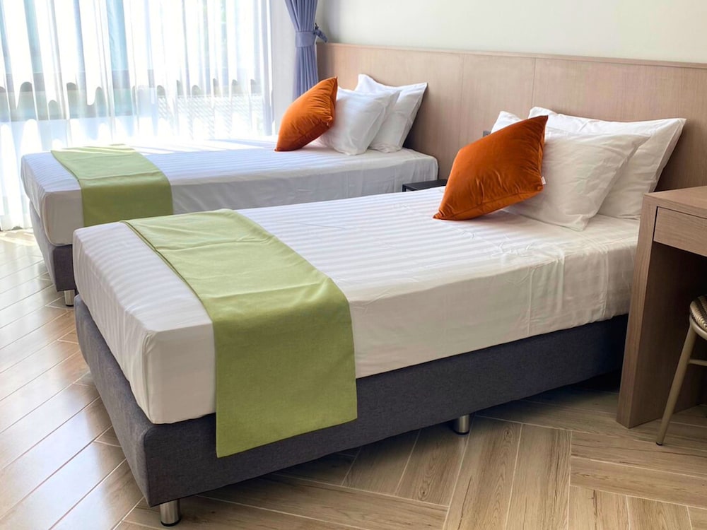 Standard Twin Room - Photo 7