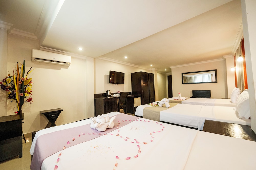 Superior Triple Room photo 3