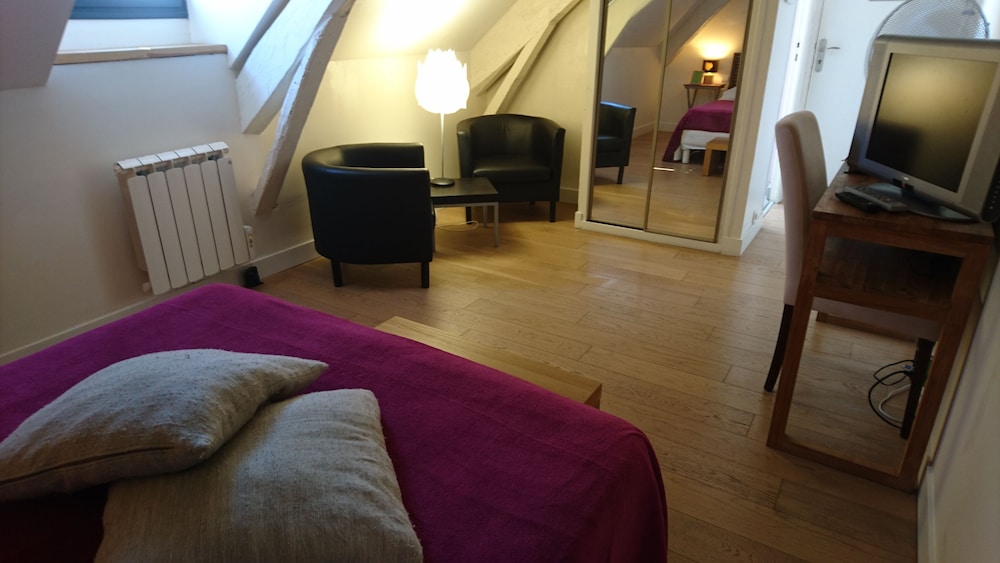 Double Room - Photo 21