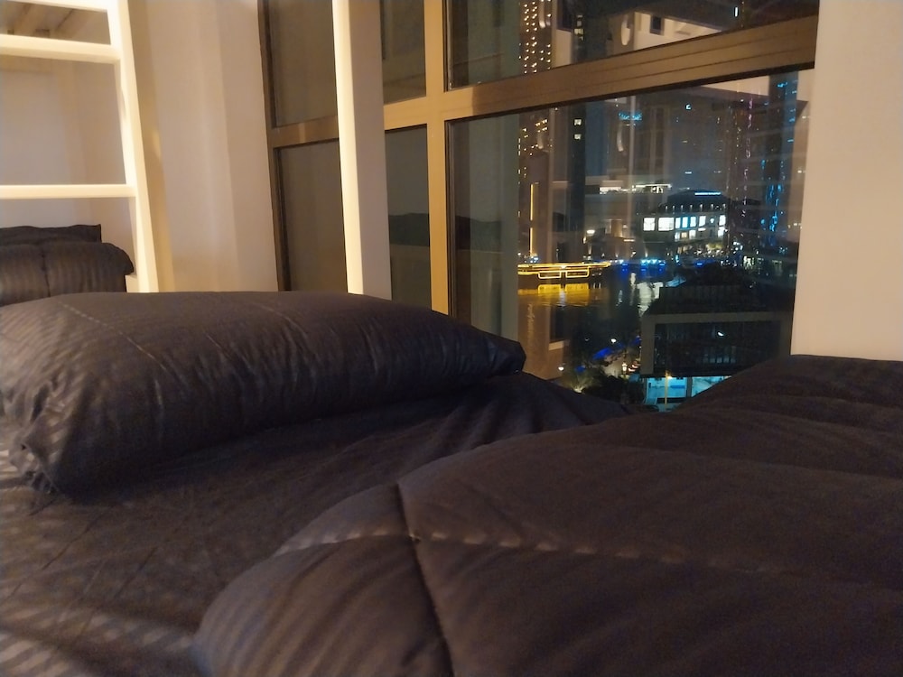 Standard Shared Dormitory, Mixed Dorm, Balcony, Pool View photo 1