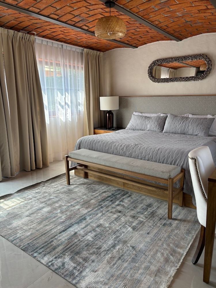 Gallery Suite, 1 King Bed, Patio, City View (El Dorado Honeymoon Suite)
