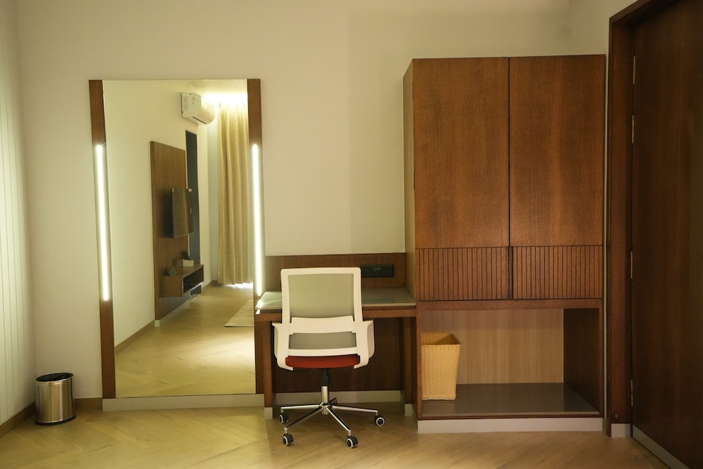 Superior Suite, City View photo 2