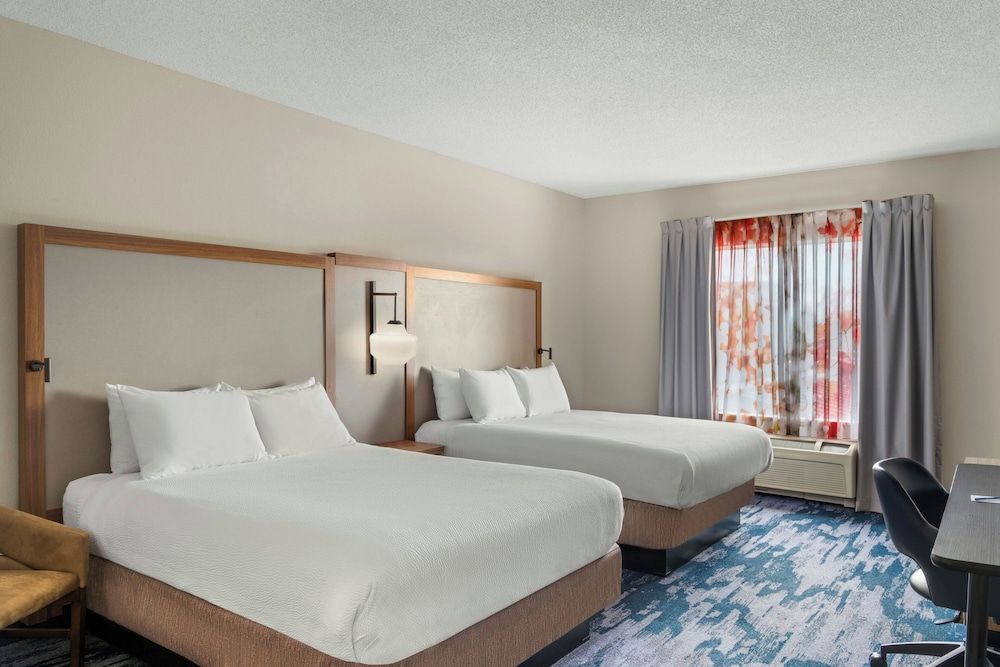 Room, 2 Queen Beds (Hearing Accessible) - Photo 1