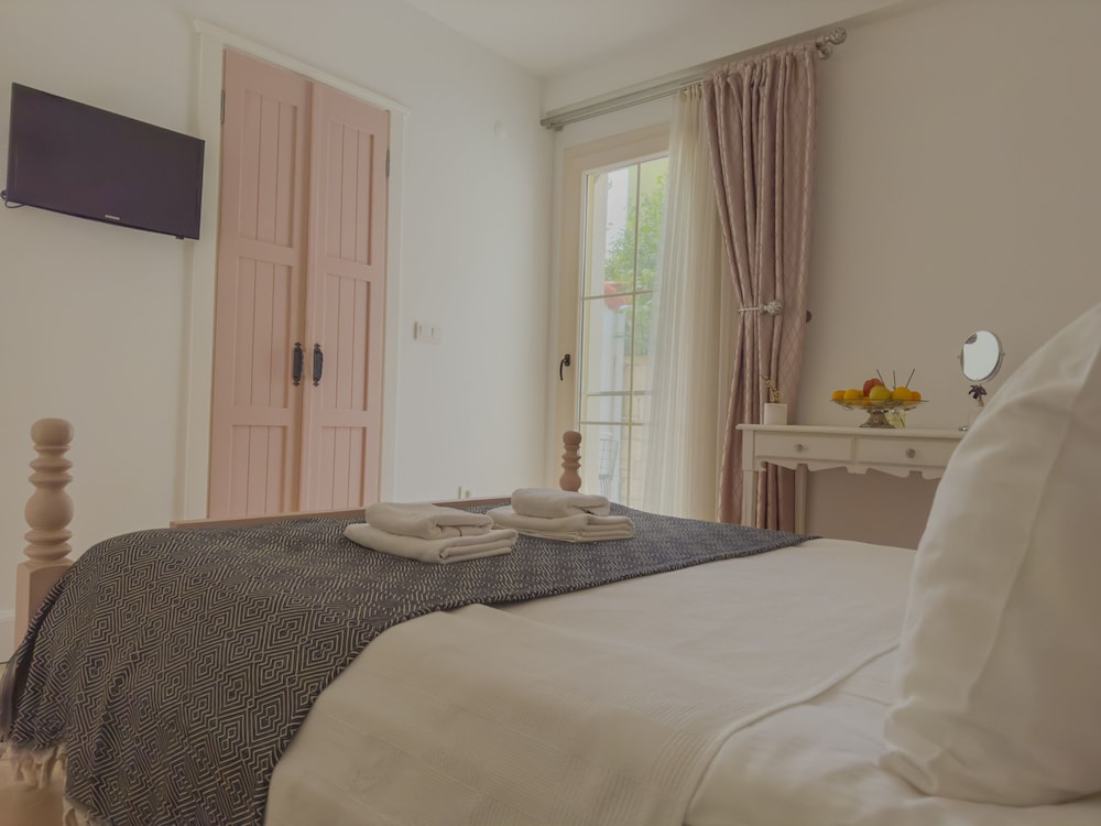 Deluxe Room, Garden Area
